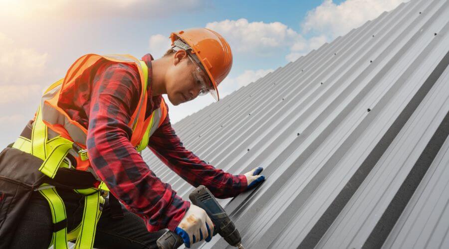 Professional gutter cleaning in Reeds, MO